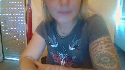 Cherry_MrWolf webcam model stream image