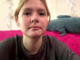 Rosaline Mynatt webcam model stream image