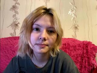 Rosaline Mynatt webcam model stream image