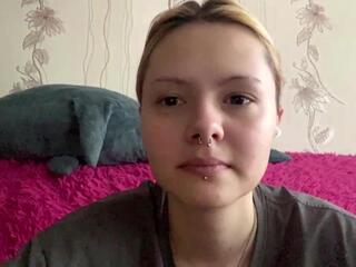 Rosaline Mynatt webcam model stream image