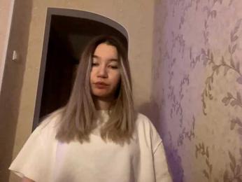 KittyTrisha webcam model stream image