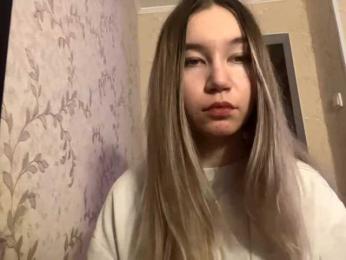 KittyTrisha webcam model stream image