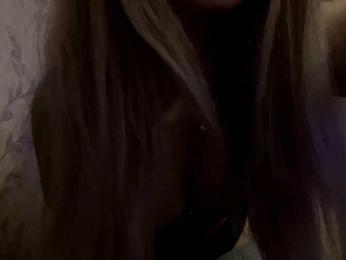 KittyTrisha webcam model stream image