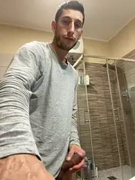 Gionnytav webcam model stream image