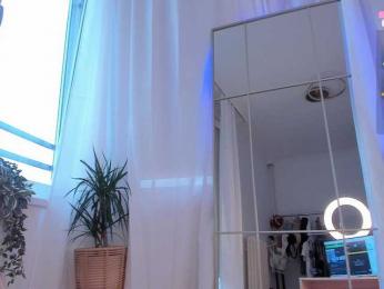 seily webcam model stream image