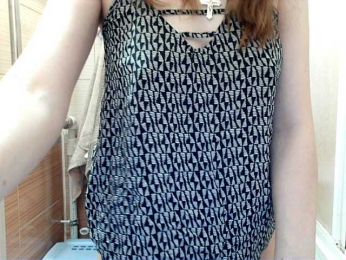 VrEmEnnAyAa webcam model stream image