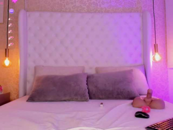 Ashley-Pink webcam model stream image