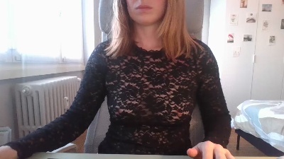 DameRouge webcam model stream image