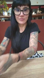 hotcurvi1 webcam model stream image