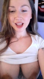 BruunaLove_ webcam model stream image