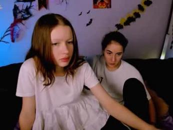 daisy_baby_ webcam model stream image