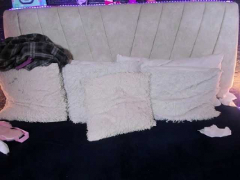 lesbihard-69-1 webcam model stream image