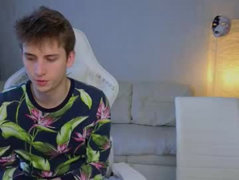 pupsenish webcam model stream image