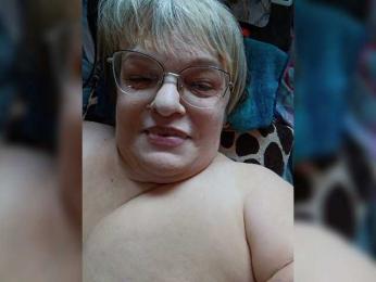 LLIyJluk webcam bongacams model stream image