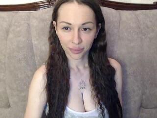 Lyala Moon webcam model stream image