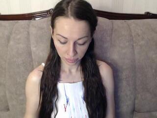 Lyala Moon webcam model stream image