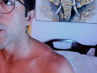 Alastor Grey webcam model stream image