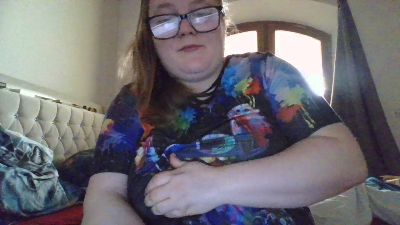 Mauaigirl webcam model stream image