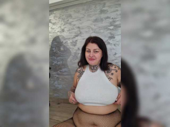 CannabisQueen webcam model stream image