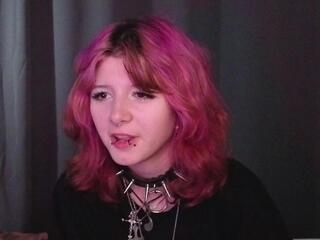 Keeley Fairbrother webcam model stream image