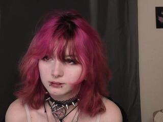 Keeley Fairbrother webcam model stream image