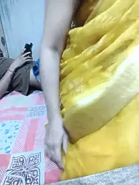 Village_aunty12 webcam model stream image