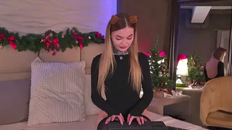 AriWild webcam model stream image