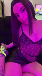Sharoonbloom webcam model stream image