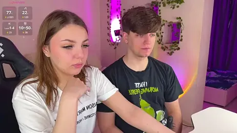 RobertAndLinela webcam model stream image