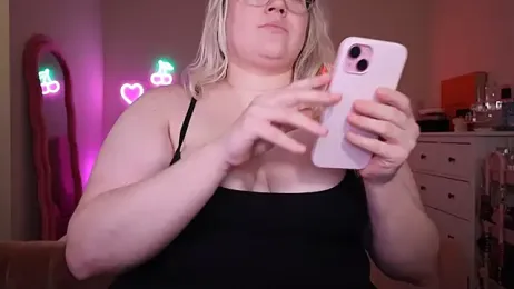 PiggyRose webcam model stream image