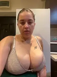 AmaliaAma webcam model stream image