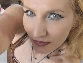 ChristineEve webcam model stream image