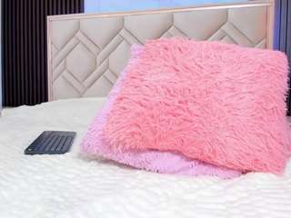 miaafarrel webcam model stream image