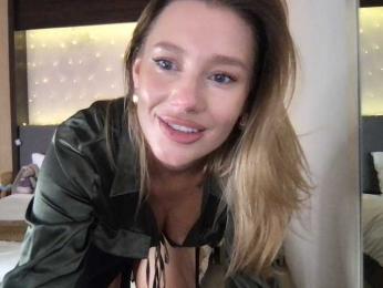 StellaMuse webcam model stream image