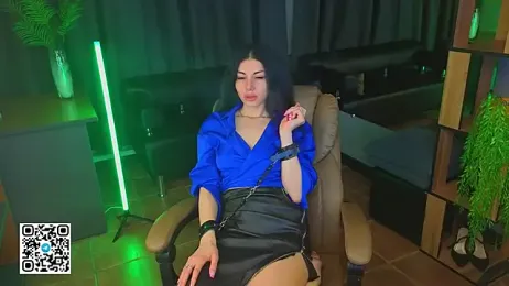 Emmi_Swon webcam stripchat model stream image