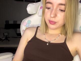 Anja Raybourn webcam model stream image