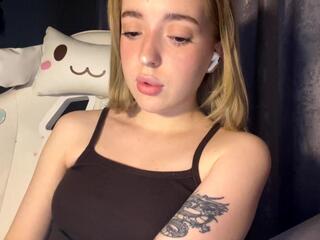 Anja Raybourn webcam model stream image