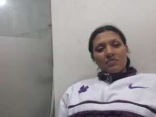 ashley-17 webcam model stream image