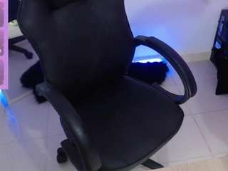 maily-windsor webcam model stream image