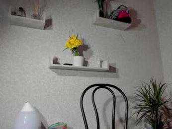 your_little_flexible_girl webcam model stream image