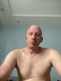 Krzysiekg123 webcam model stream image