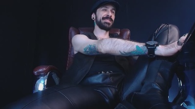 AxelColton webcam model stream image