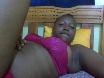 Roseroca33 webcam bongacams model stream image