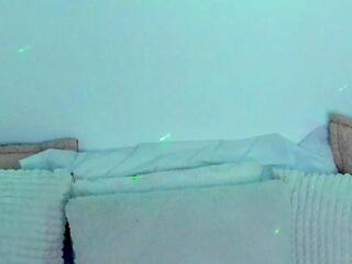 Tryzha webcam flirt4free model stream image