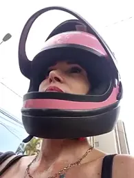 Irresistible24 webcam model stream image