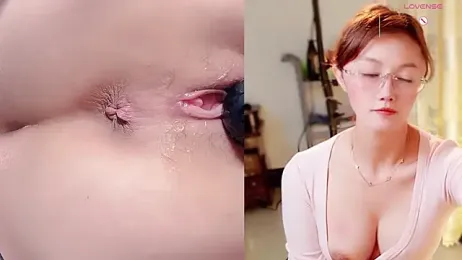 Krismil3 webcam stripchat model stream image