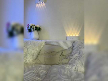 Lina-Star webcam model stream image