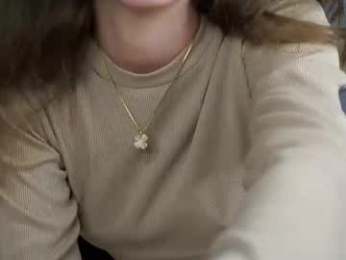 loriamarzinske webcam model stream image