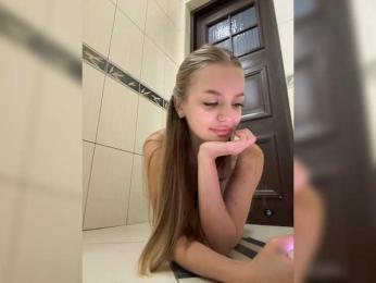 Sweet_Darina233 webcam model stream image
