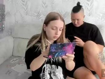 alice_halle webcam model stream image